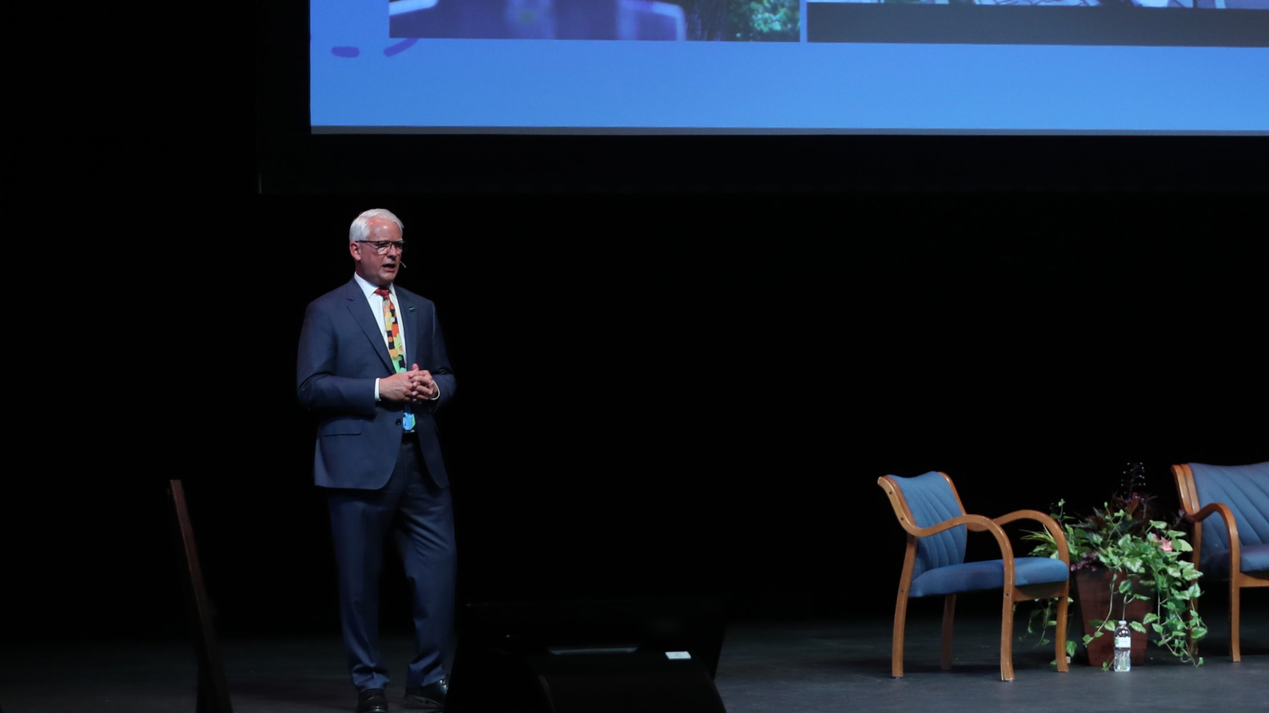 Overland Park Mayor Curt Skoog gives 2022 State of the City address from the stage